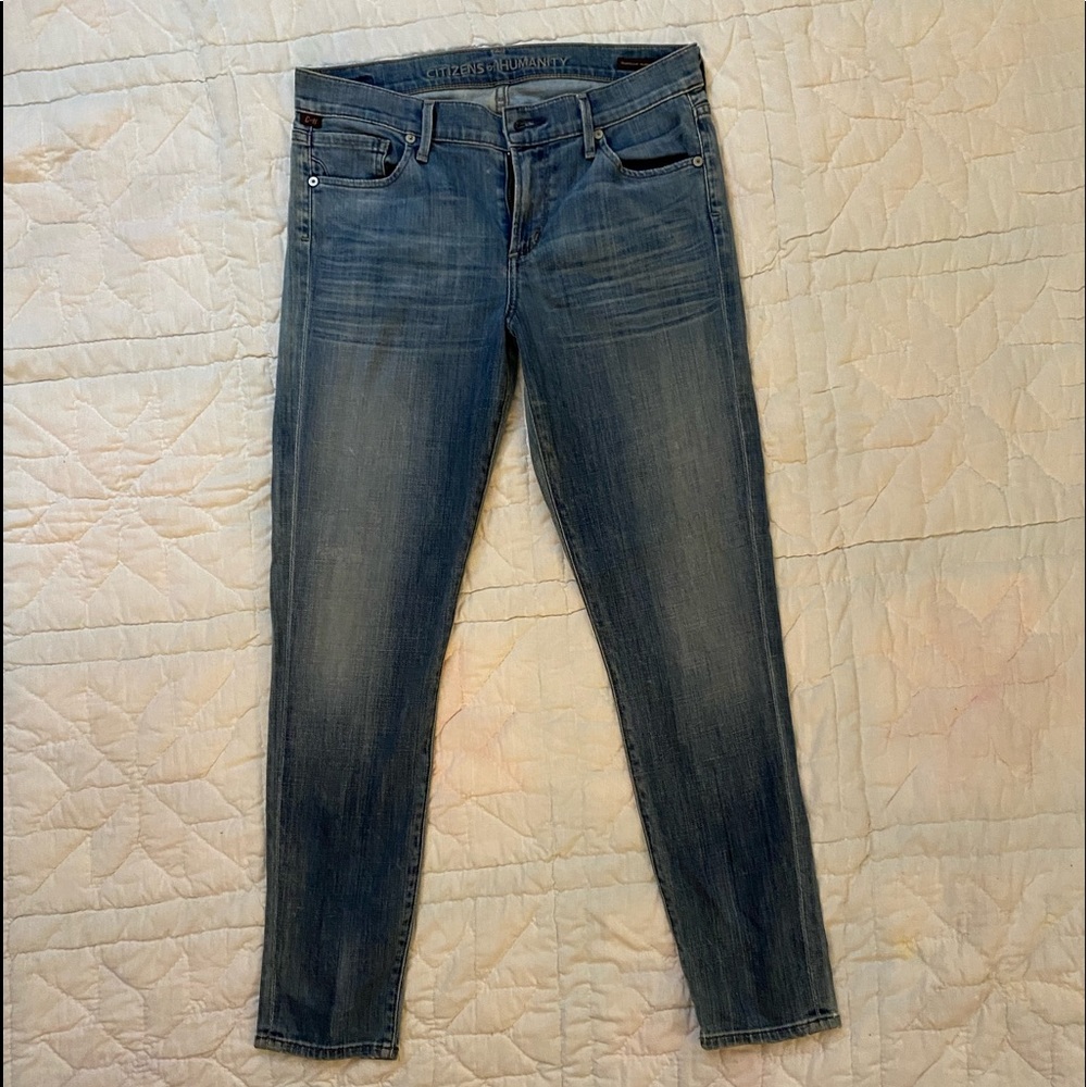 Citizens of Humanity med rise, skinny/cropped jeans, worm less than 5 times.